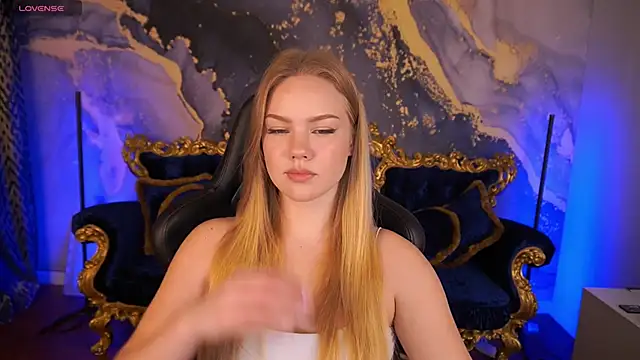 Snapshot of CelesteNoir chatting on November 6, 2025, 7:31 am CelesteNoir online show from November 6, 2025, 7:31 am