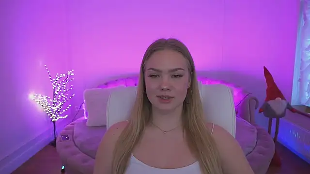 Snapshot of CelesteNoir chatting on January 9, 2026, 8:28 am CelesteNoir online show from January 9, 2026, 8:28 am