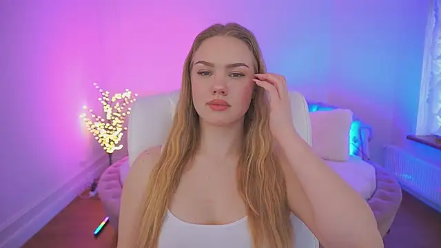 CelesteNoir online show from February 17, 2026, 9:17 am