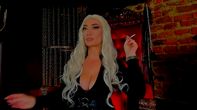 Snapshot of FinDomMya chatting on November 21, 2025, 8:51 pm FinDomMya online show from November 21, 2025, 8:51 pm