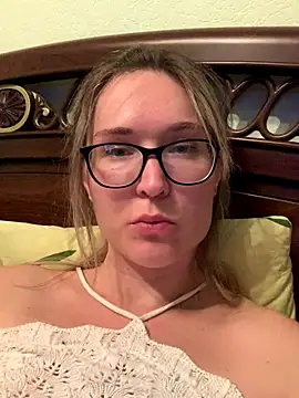 Snapshot of Jugira chatting on September 14, 2025, 7:13 pm Jugira online show from September 14, 2025, 7:13 pm