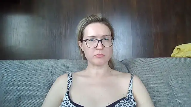 Snapshot of Jugira chatting on June 18, 2026, 12:20 pm Jugira online show from June 18, 2026, 12:20 pm