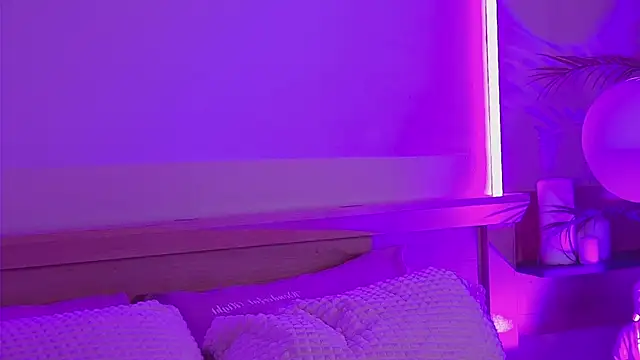 MiaEuphoria  online show from February 12, 2026, 3:56 am