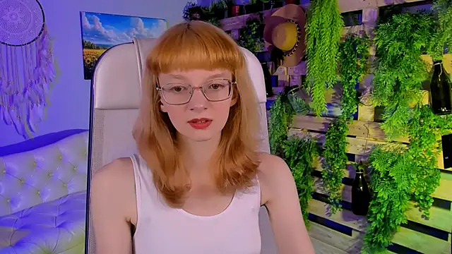 MollyJiggles online show from October 12, 2025, 12:26 pm