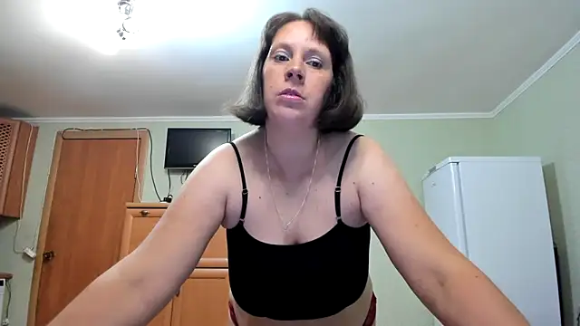KATTYWARM  online show from September 29, 2025, 10:47 pm