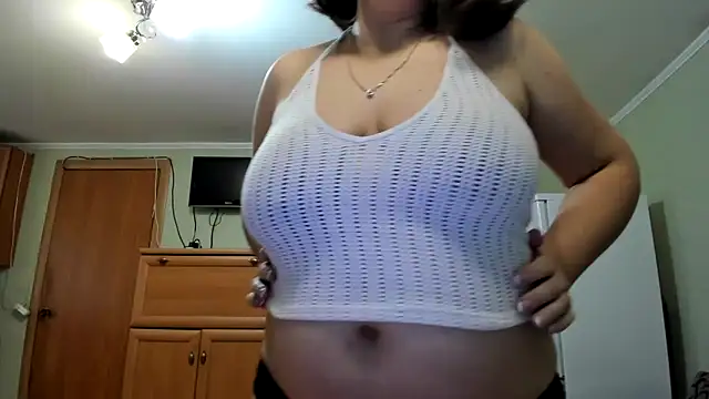 KATTYWARM  online show from February 5, 2026, 7:57 am