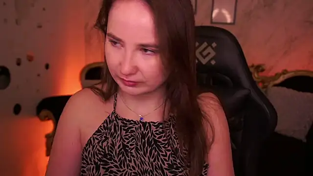 SofieBloom online show from April 7, 2026, 1:55 pm