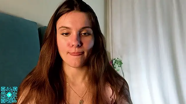 chloemilka online show from March 27, 2026, 5:23 pm