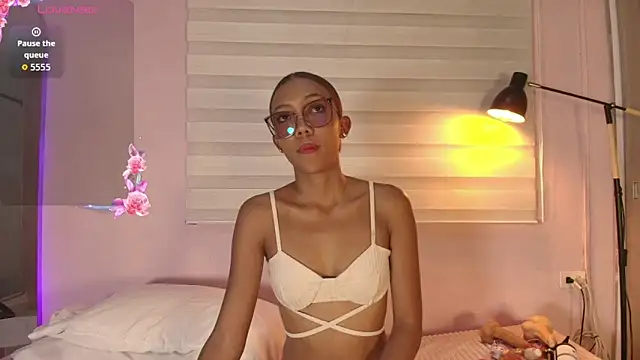 biancaa 18 online show from November 13, 2025, 7:24 pm