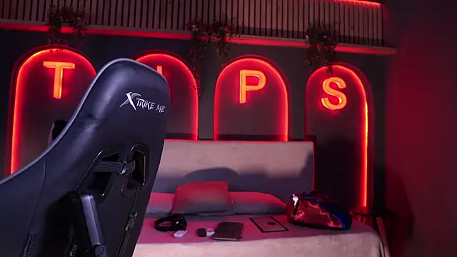 Snapshot of Roma_hells chatting on September 8, 2025, 6:40 pm Roma hells online show from September 8, 2025, 6:40 pm