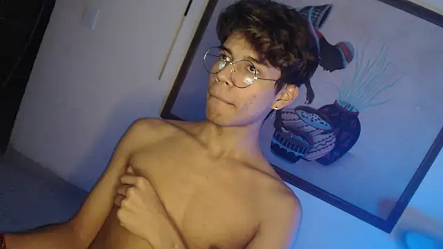 Kaoriimatsuii online show from November 7, 2025, 8:25 am