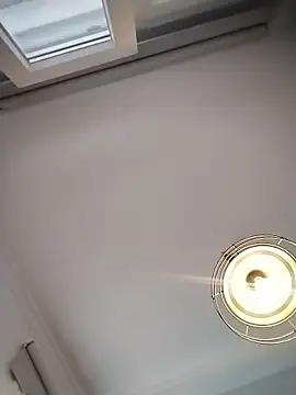 sarahpearlx online show from October 31, 2025, 4:30 pm