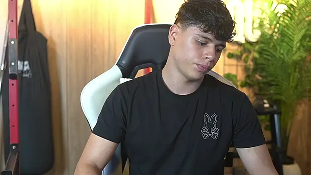 Ethan occonor online show from November 25, 2025, 12:43 am