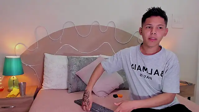 Enrrixxx  online show from November 14, 2025, 12:31 am