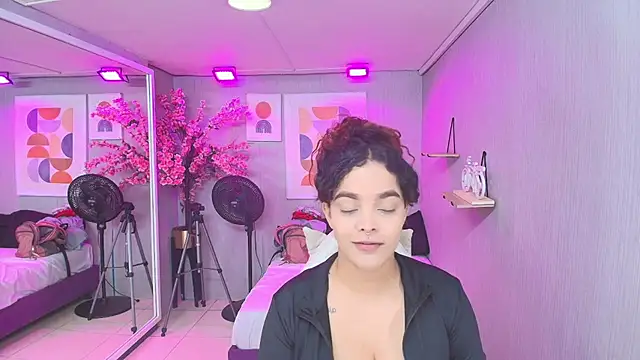 Snapshot of Maggy_t18 chatting on May 22, 2026, 3:24 am Maggy t18 online show from May 22, 2026, 3:24 am
