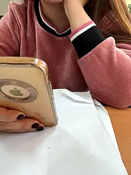 PhuongNhi21 online show from November 27, 2025, 8:05 am