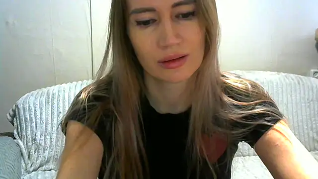 JessFoxxx online show from March 18, 2026, 4:37 am