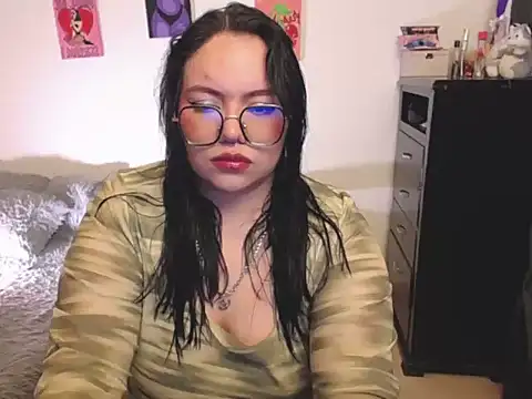 maily888  online show from September 22, 2025, 5:37 pm