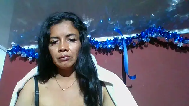 DianaOchoa  online show from December 1, 2025, 10:42 am