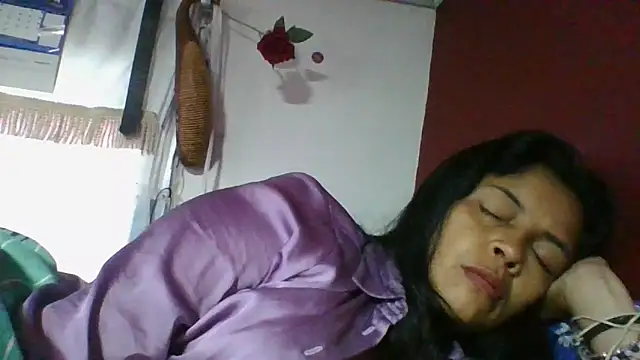 DianaOchoa  online show from April 18, 2026, 11:36 am