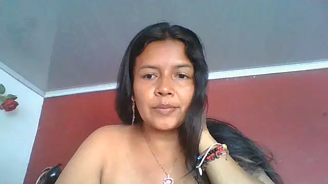 Snapshot of DianaOchoa_ chatting on July 10, 2026, 8:33 pm DianaOchoa online show from July 10, 2026, 8:33 pm