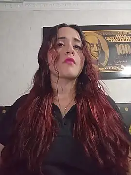 candy  fox  online show from December 4, 2025, 12:25 pm