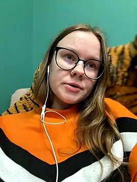  CherryBloom  online show from October 7, 2025, 7:33 pm