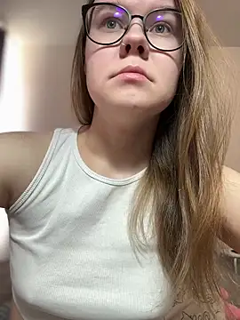  CherryBloom  online show from April 18, 2026, 8:29 am