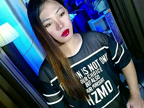 bigfattycocksonya27 online show from November 10, 2025, 10:25 am