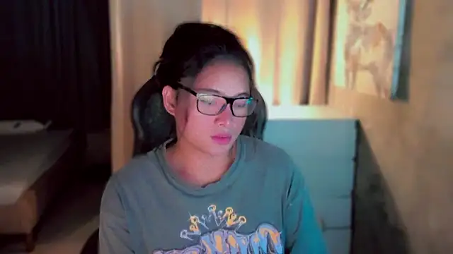 Snapshot of kaicromwell_ chatting on September 19, 2025, 8:38 am kaicromwell online show from September 19, 2025, 8:38 am