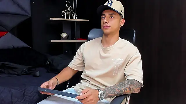 jaze bradley online show from December 4, 2025, 11:30 am