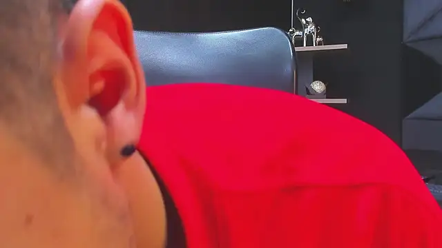 jaze bradley online show from December 19, 2025, 11:39 am