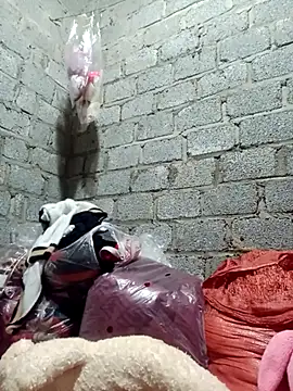 jienrrr online show from October 22, 2025, 1:06 am