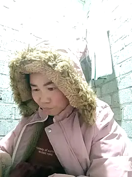 jienrrr online show from November 19, 2025, 12:10 am