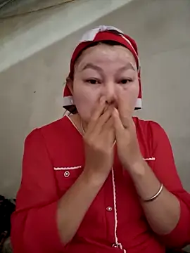 yoowwmr online show from November 15, 2025, 11:54 pm