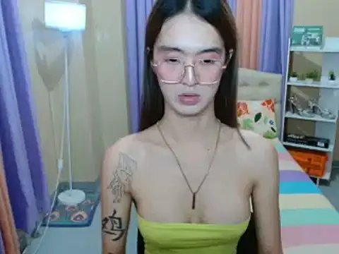 XxTsUncutAskaxX online show from May 27, 2026, 4:15 pm