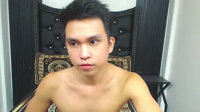 Snapshot of KingMateoGrey chatting on July 9, 2026, 1:04 pm KingMateoGrey online show from July 9, 2026, 1:04 pm