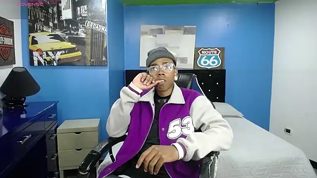 Snapshot of CollemanStone chatting on October 29, 2025, 2:19 pm CollemanStone online show from October 29, 2025, 2:19 pm