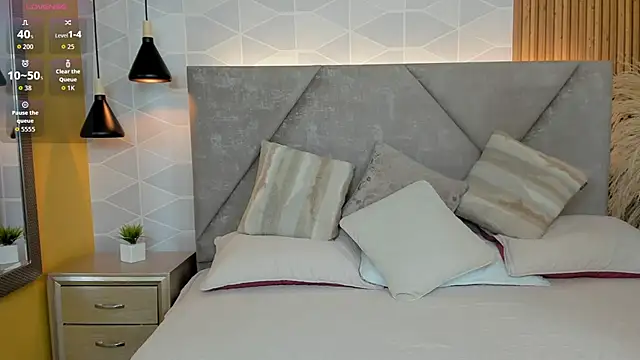 Jade Whisper online show from November 1, 2025, 1:29 am