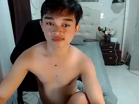 sexysam14 online show from November 16, 2025, 4:40 am