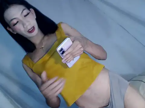 xyourdreamtrans online show from December 3, 2025, 1:57 am