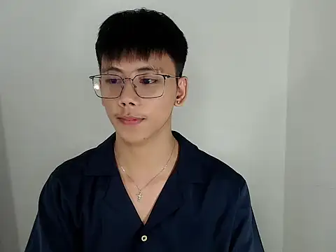 ynotyu online show from December 22, 2025, 11:02 pm