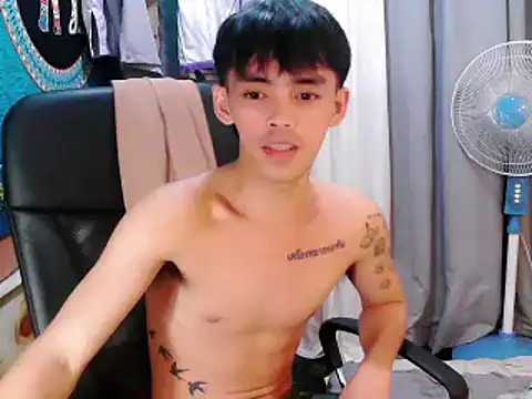 Snapshot of urhunky_boy chatting on September 28, 2025, 11:15 am urhunky boy online show from September 28, 2025, 11:15 am