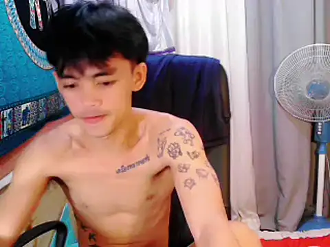 Snapshot of urhunky_boy chatting on October 9, 2025, 3:54 pm urhunky boy online show from October 9, 2025, 3:54 pm