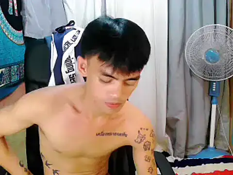 Snapshot of urhunky_boy chatting on October 29, 2025, 2:52 pm urhunky boy online show from October 29, 2025, 2:52 pm