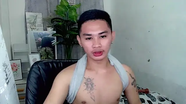Snapshot of asianhardcock25 chatting on September 11, 2025, 10:48 am asianhardcock25 online show from September 11, 2025, 10:48 am