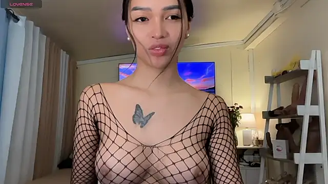 Snapshot of _agatha143_ chatting on June 10, 2026, 2:23 am agatha143 online show from June 10, 2026, 2:23 am