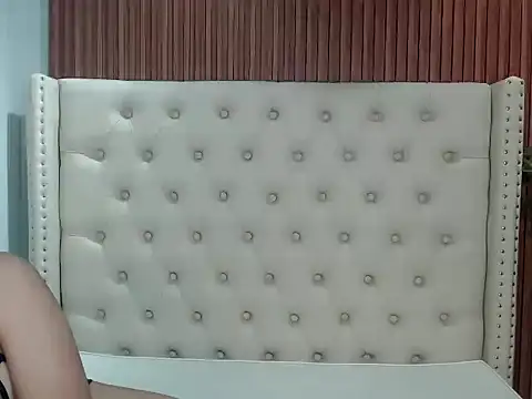 universal slutt online show from October 10, 2025, 5:01 pm