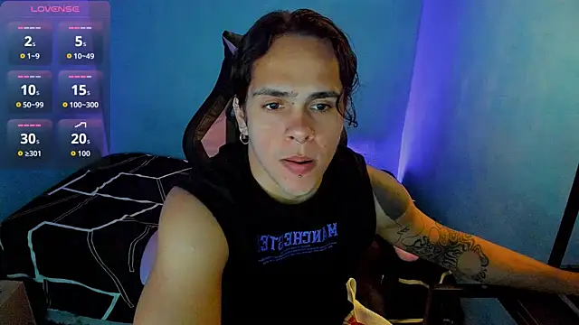 Snapshot of Maximiliano_scoott__ chatting on October 7, 2025, 8:06 pm Maximiliano scoott   online show from October 7, 2025, 8:06 pm