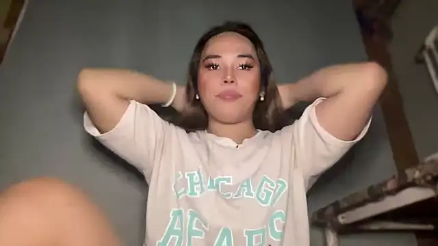 Snapshot of goddessofalltime chatting on December 19, 2025, 4:03 pm goddessofalltime online show from December 19, 2025, 4:03 pm